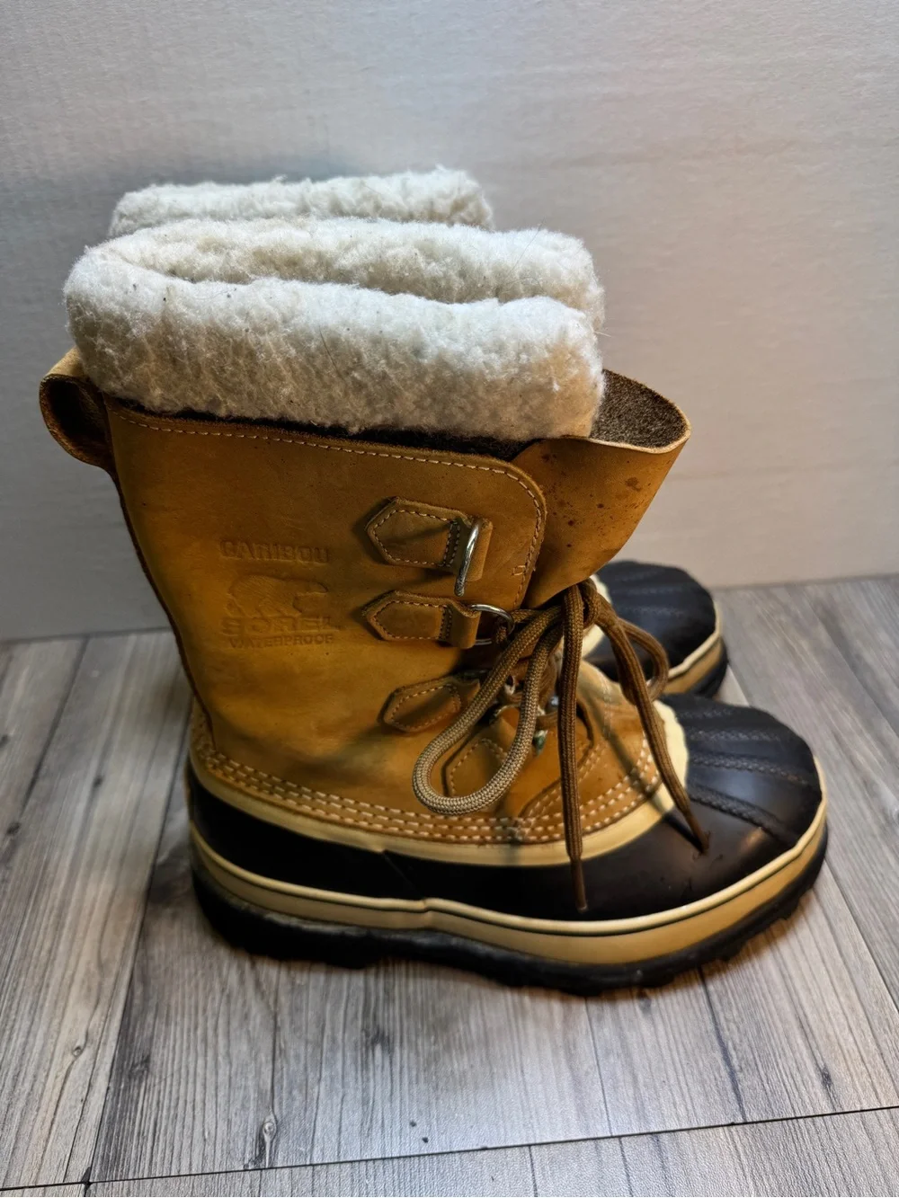 SOREL Caribou Tan Leather Black Rubber Insulated Snow Duck Boots Women’s Size 6
